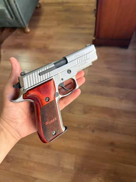 Sig Sauer P226 Elite Stainless 9mm - 2