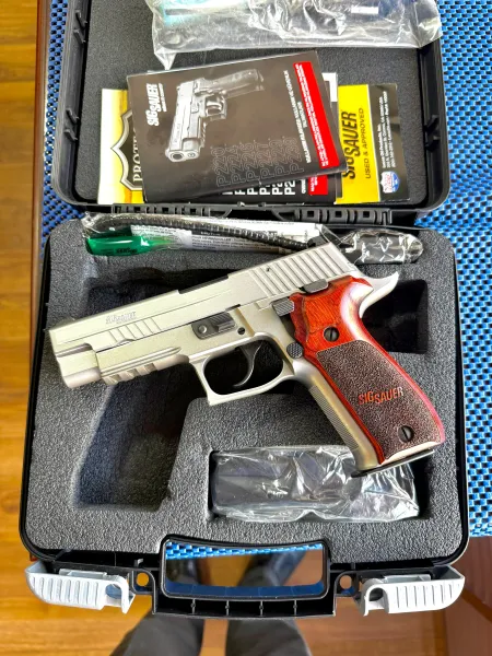 Sig Sauer P226 Elite Stainless 9mm