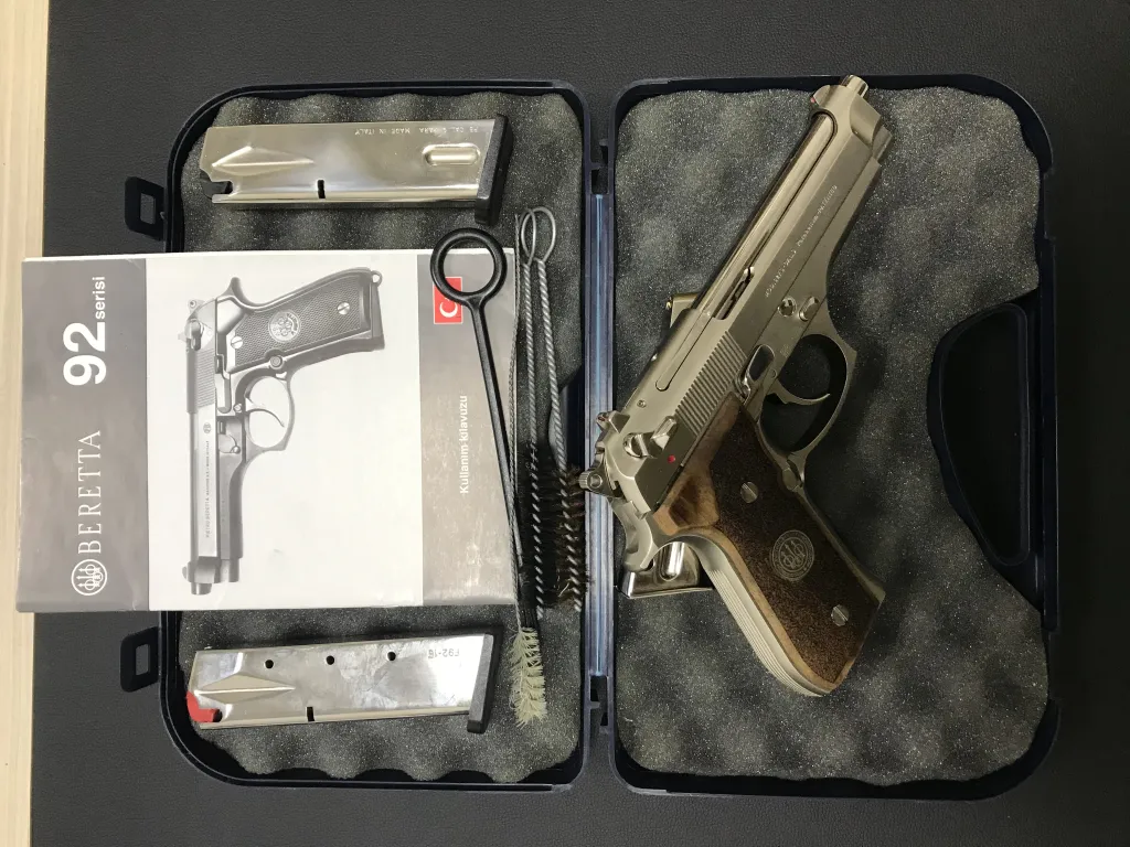 Kamu Personelinden temiz Beretta Fs 92 - 3