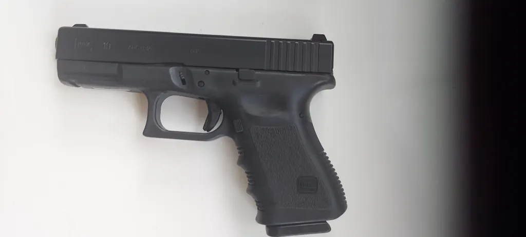 TEMİZ GLOCK 19 GEN 3 KAMU PERSONELİNDEN - 1