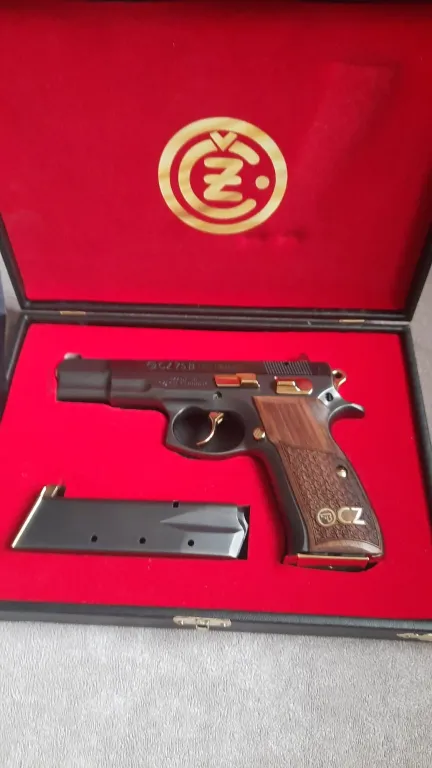 EMNİYET MENSUBUNDAN CZ75