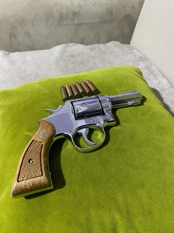 KUYUMCUDAN ALINMIŞ TOPLU  SMİTH WESSON - 4