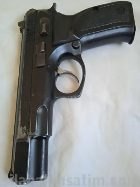 2. El cz 75b