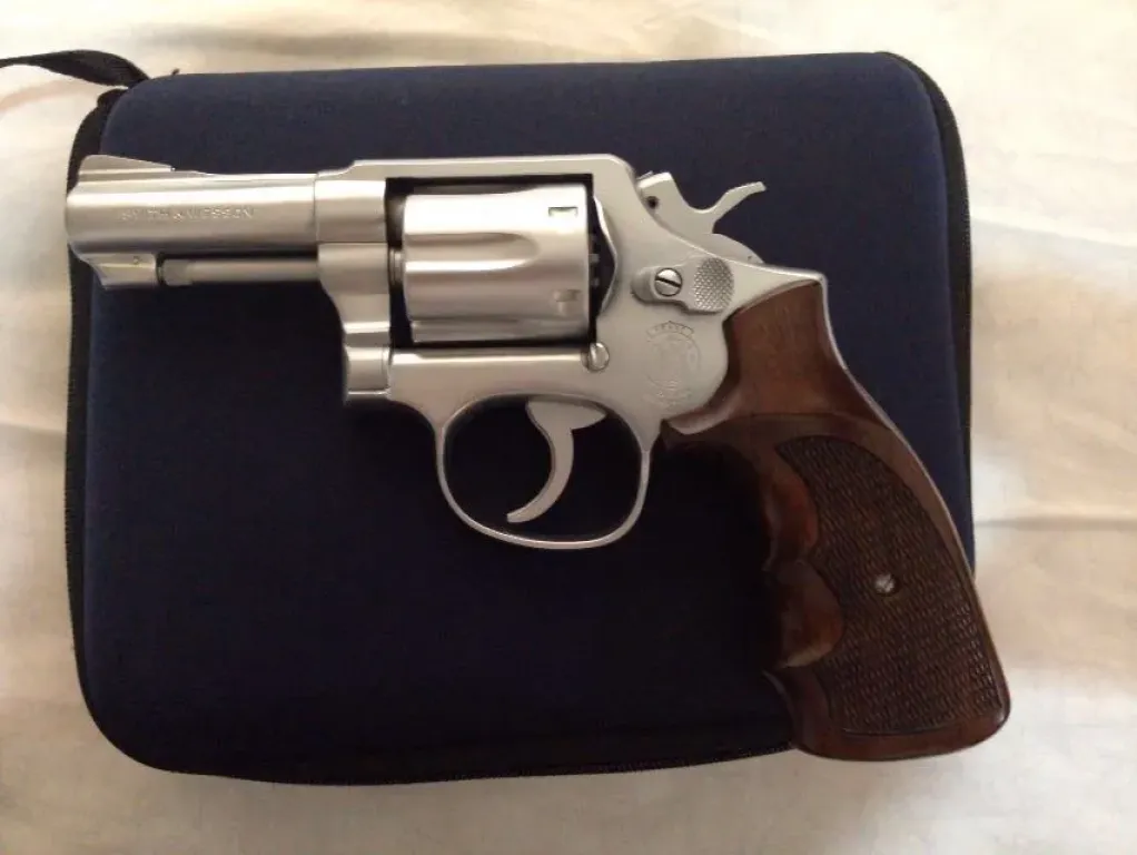 Smith & Wesson - 2