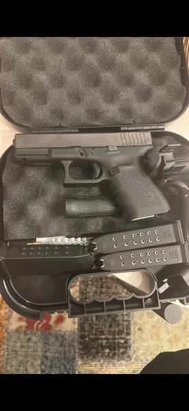 KAMU GÖREVLİSİNDEN GLOCK 19 GEN 4 AVUSTURYA