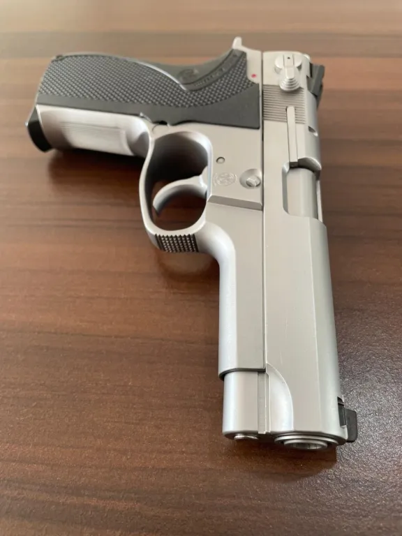 Yargı Mensubunun Koleksiyonundan Smith Wesson 5906 Model Tabanca - Resim 3