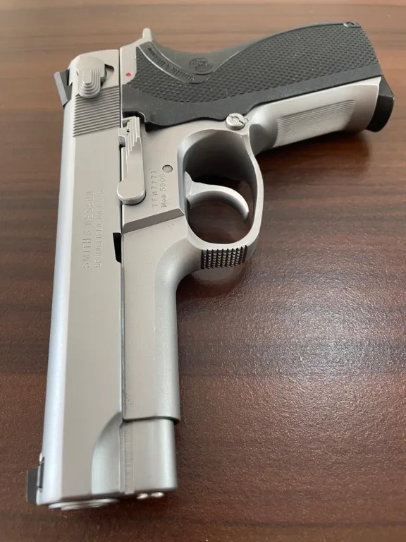 Yargı Mensubunun Koleksiyonundan Smith Wesson 5906 Model Tabanca - Resim 2