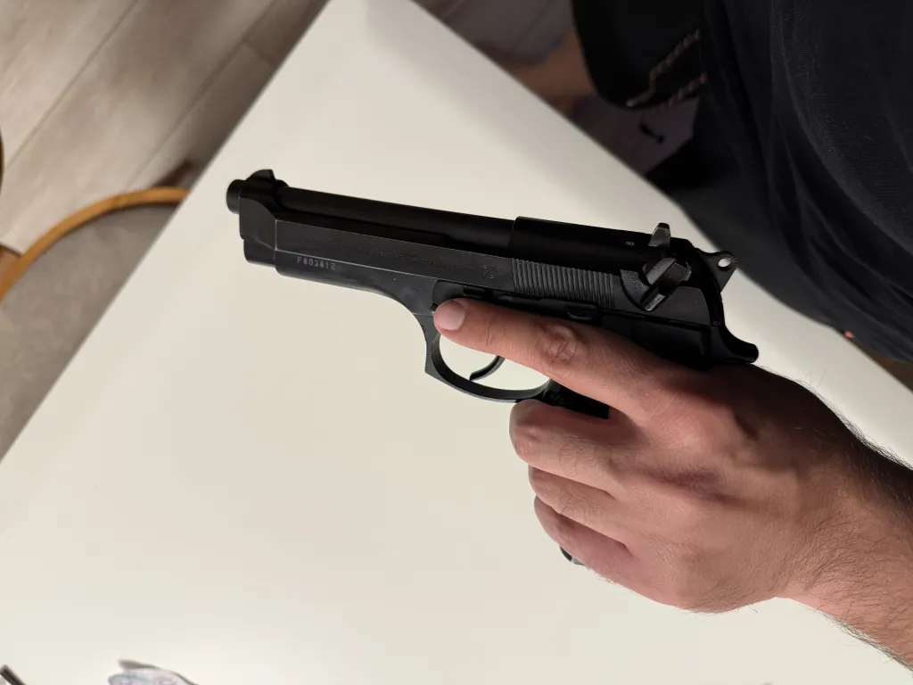 Beretta 9mm 16+1 - 5