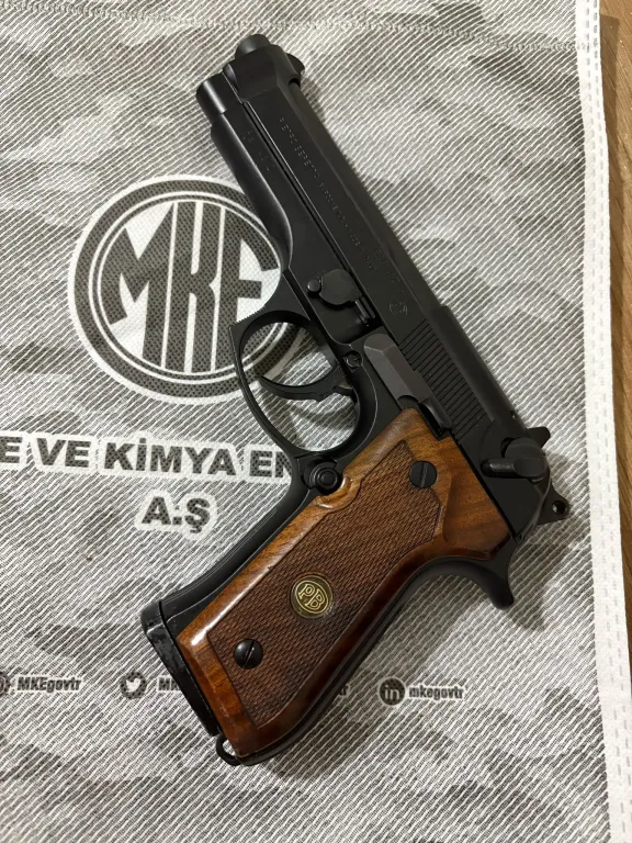 Beretta 92 Fs - 2