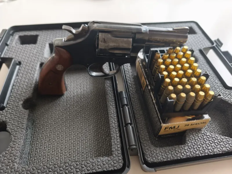 Smi̇th Wesson 38 Cal