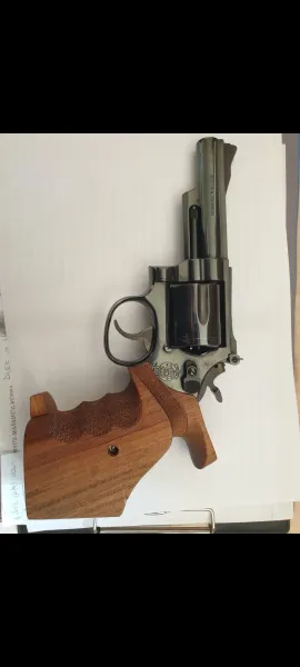Smi̇th Wesson 357 Magnum