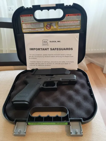 Glock 17