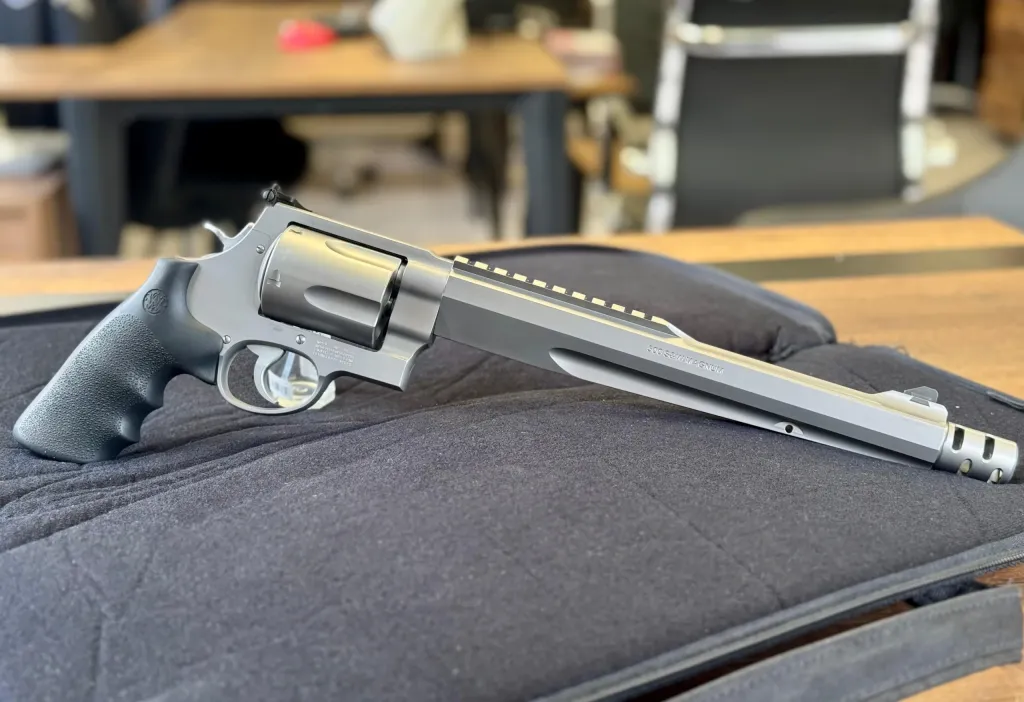 Smith Wesson Perfomance Center - 2