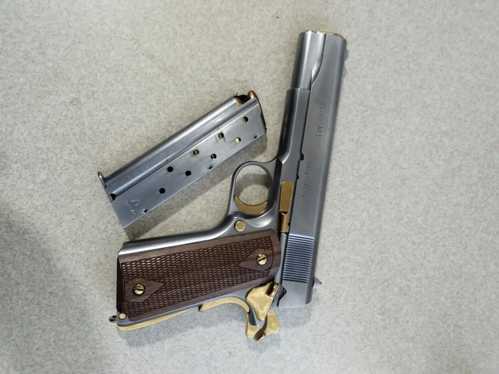 Zig M 1911 - 5
