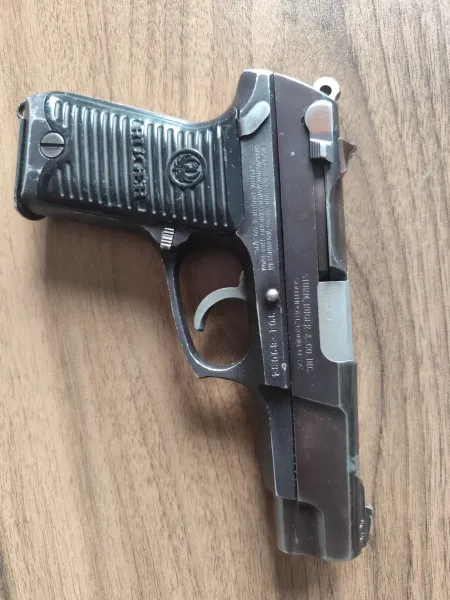 Jandarmadan Ruger P85