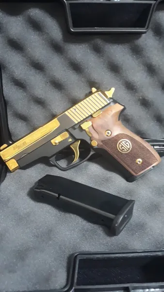 Si̇g Sauer P228 Taşimaya Çok Uygun Hafi̇f Rahat