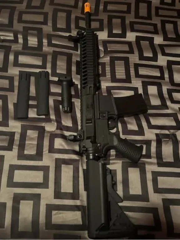 Airsoft Classic Army M4 - 2