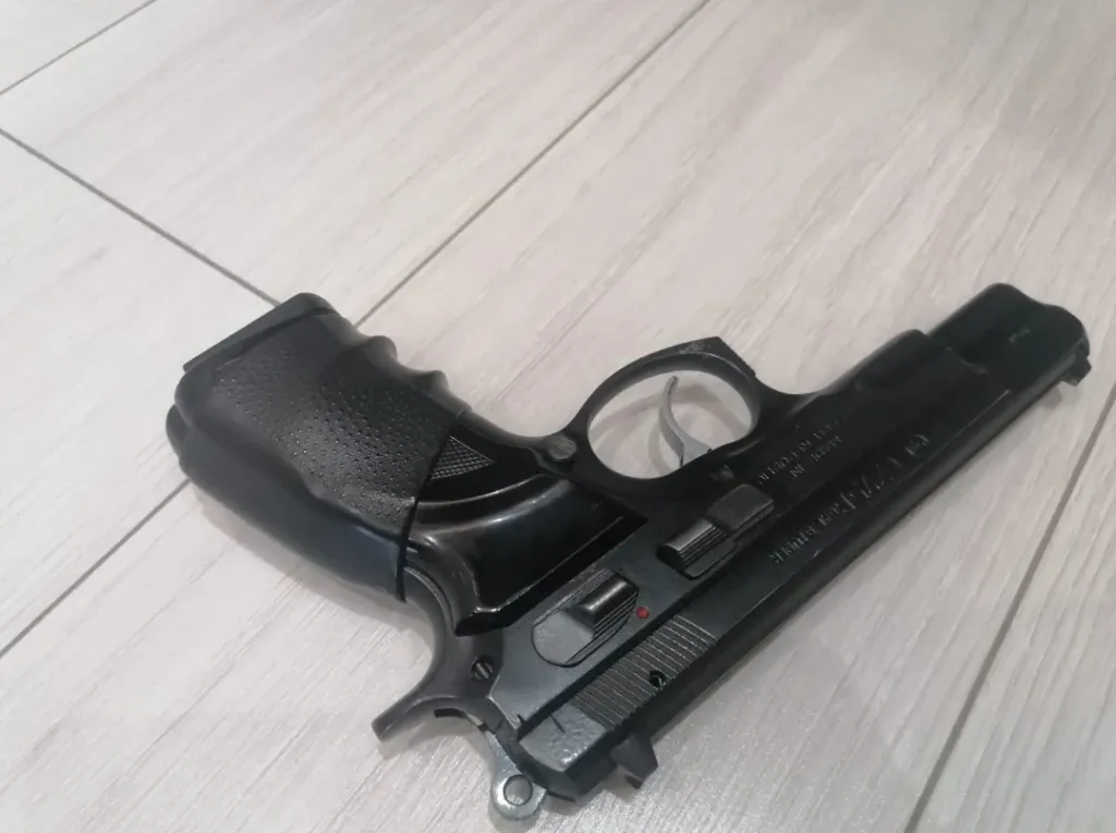 Cz 75 Tabanca - 1