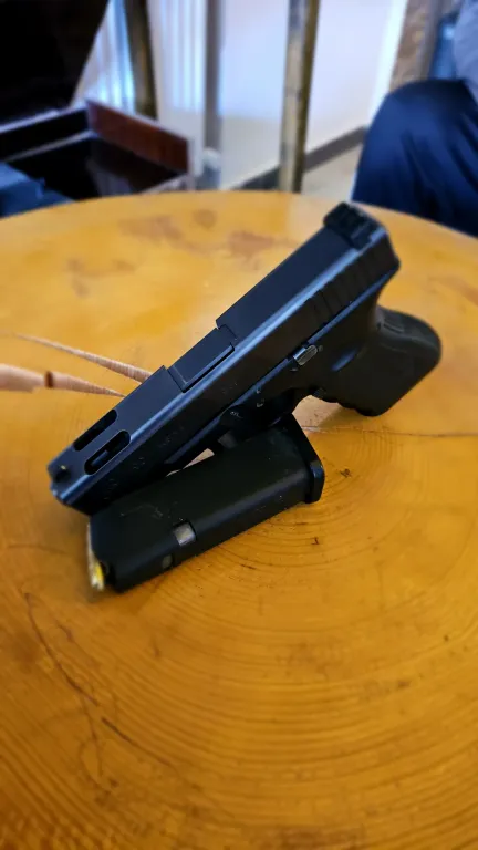 Glock 19 C - 4