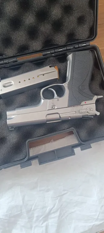 Smith Wesson 5906 - 5
