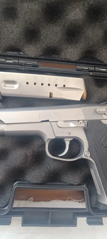Smith Wesson 5906 - 2