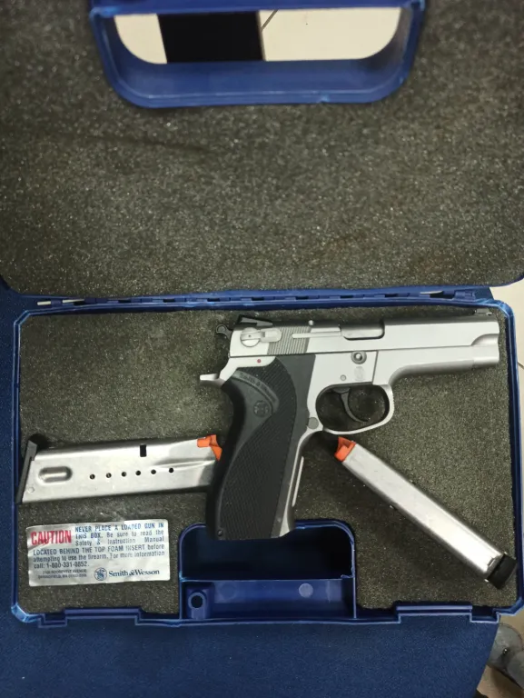 Smith Wesson 5906 - 2
