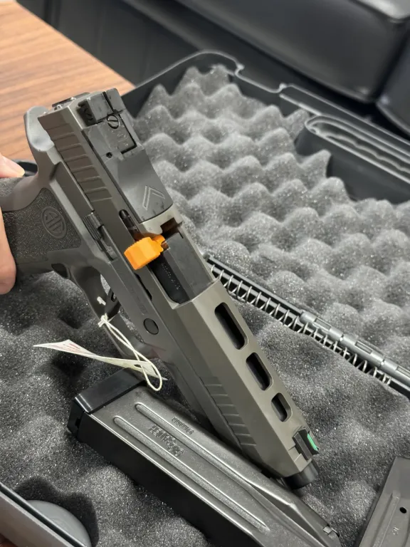 Özel Seri̇ Sig Sauger X Five Legion - 2