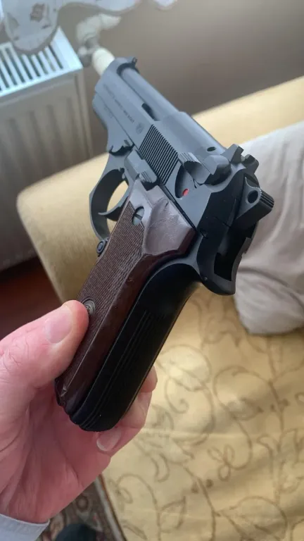 Beretta F92 Compact - 2