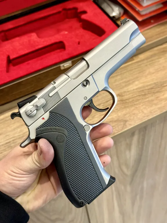 Smi̇th Wesson 5906 - 2