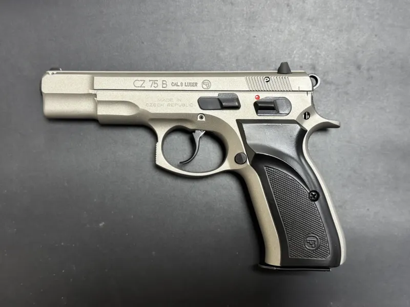 Askeri̇ Personelden Tertemi̇z Cz 75B