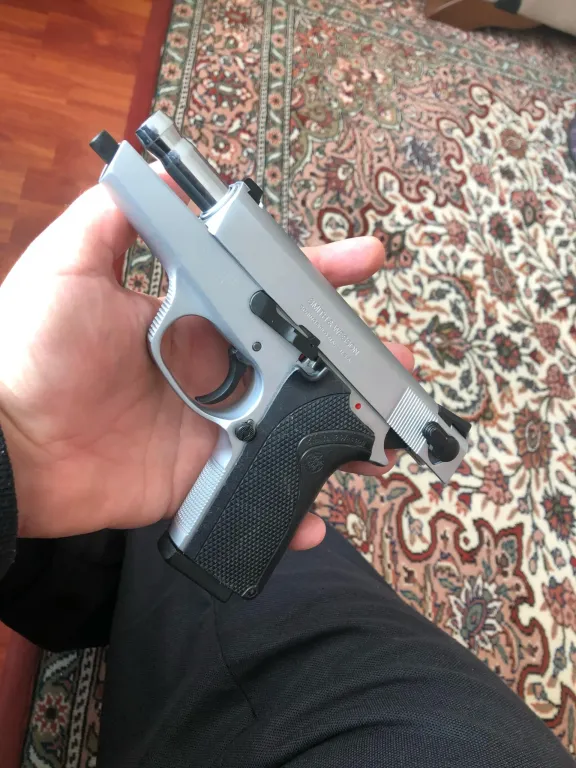 Smith Wesson 3914 Lady - 1