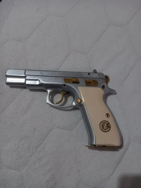 İlk Sahibinden Cz75 Tertemiz Çizik Dahi Yoktur Sıfırdan Farksız