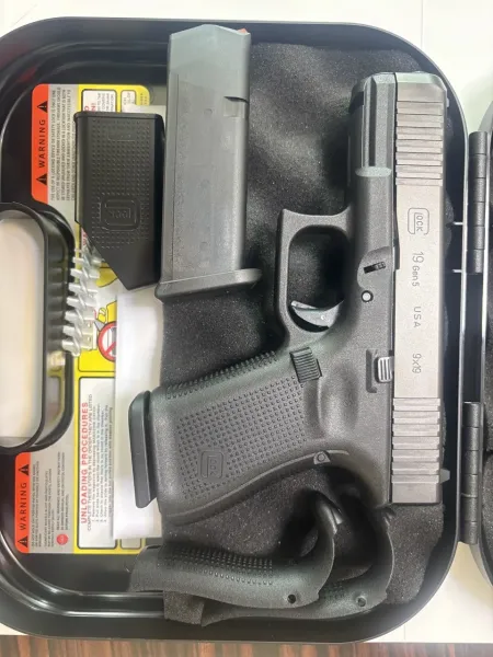 100 Yila Özel Türk Seri̇li̇ Türki̇ye Hari̇tali 100 Yil Anisina Üreti̇len Glock 19 Gen 5