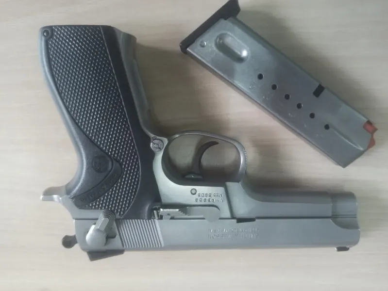 Smithwesson 5906