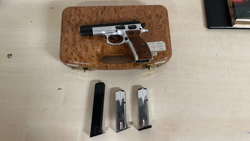 Hastasına Cz75B