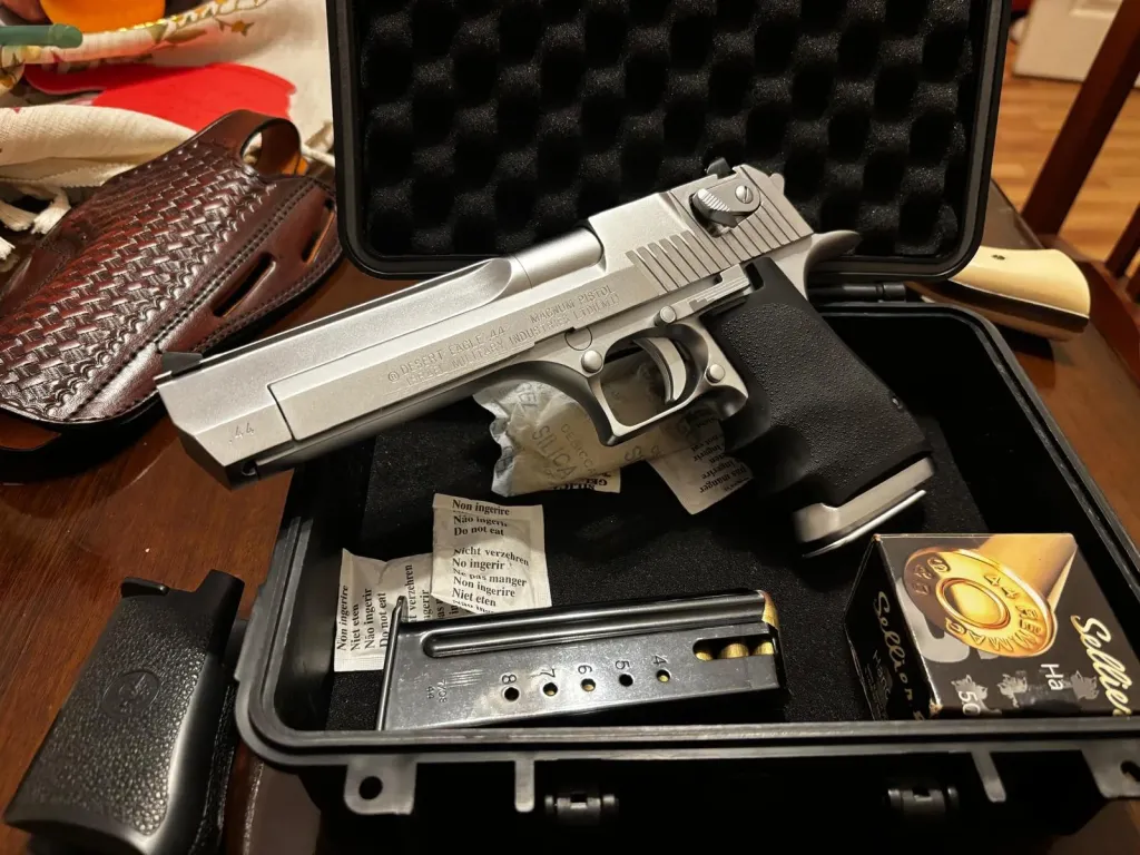 44 Magnum Desert Eagle - 2
