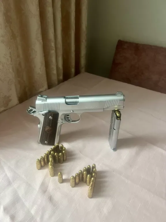 Satılık Silah - 1