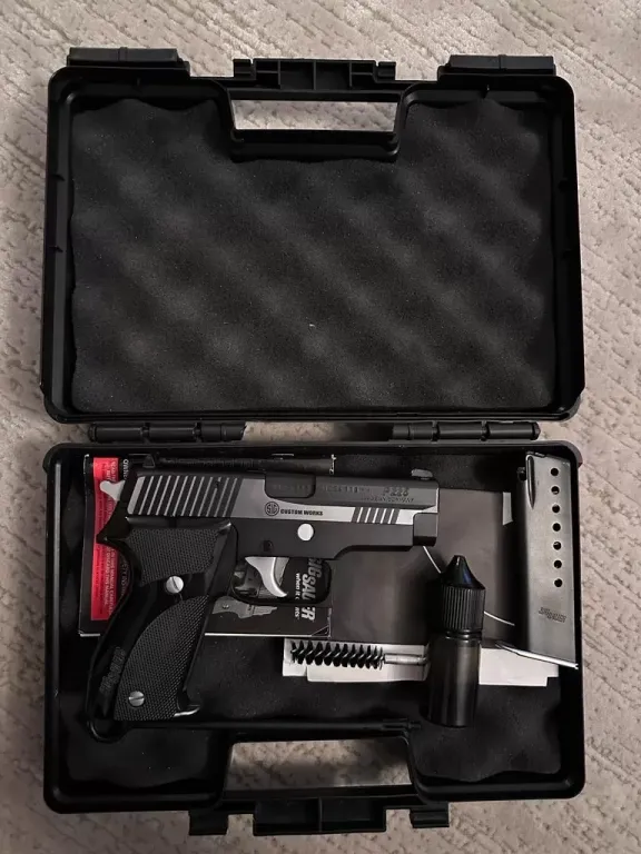 Sig Sauer P225 - 4