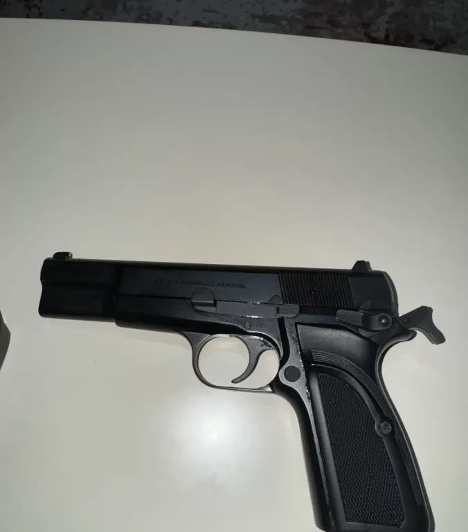 Hastasına Cam Gibi Browning - 1