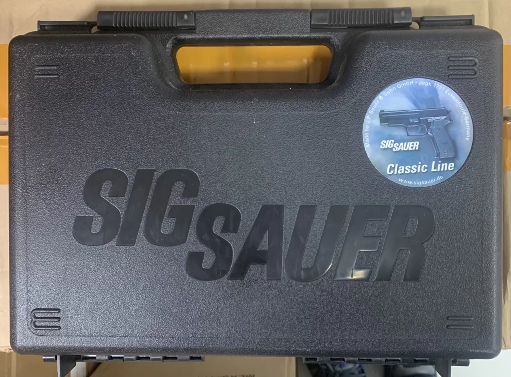 Sig Sauer P225 - 4