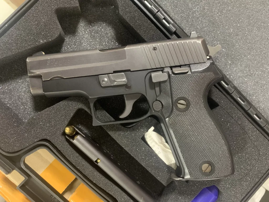 Sig Sauer P225 - 2