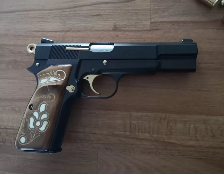 Temiz Zig14 Altın Parçacıklı Siyah