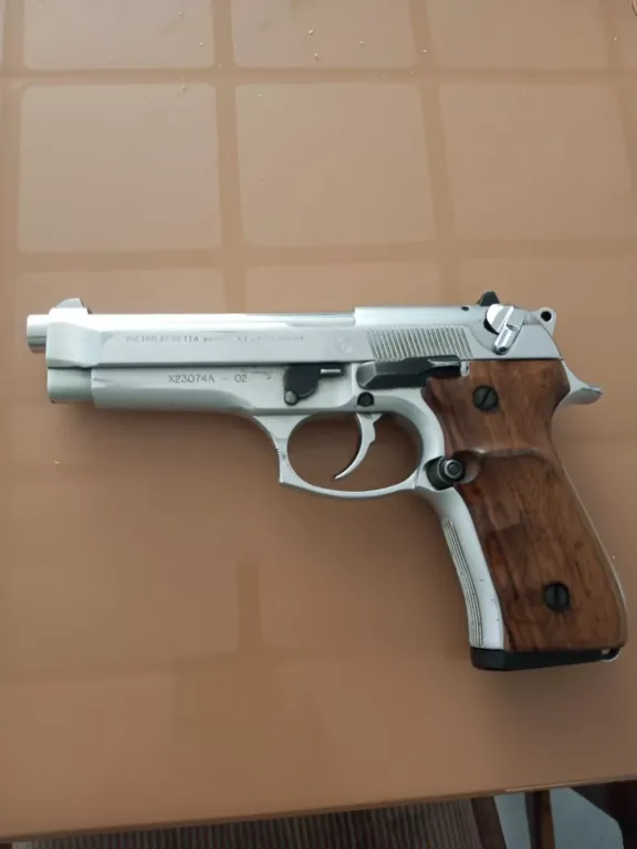 Baretta F92 - 1