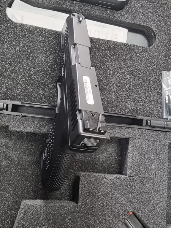 Cz P10 M - 3