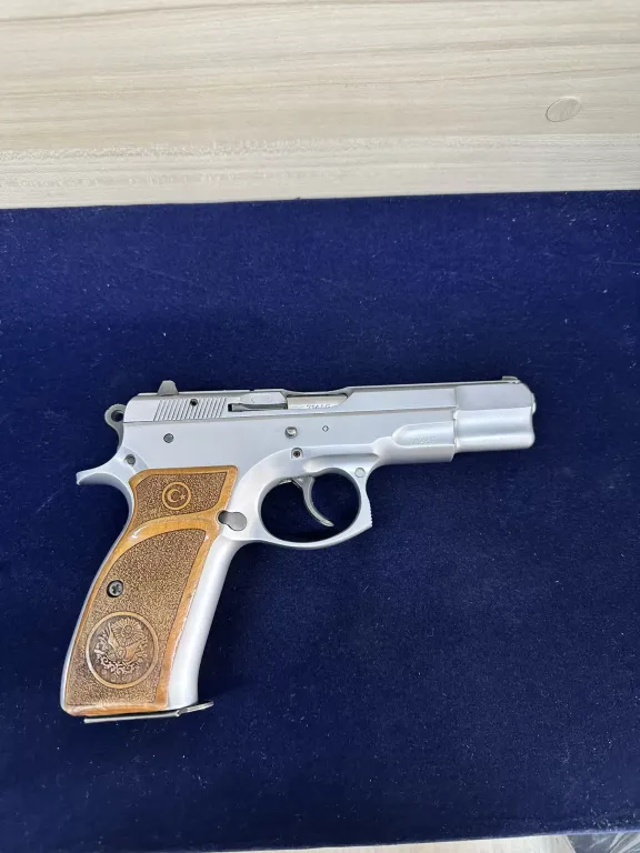 Orji̇nal Kutusunda Serti̇fi̇kali 0 Ayarinda Kromlu Cz 75 B - 2