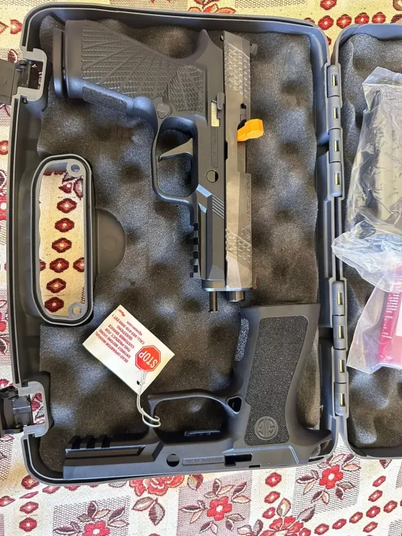 Kamu Görevli̇si̇nden Sifir Kullanilmamiş Full Aksesuarli P320 - 5