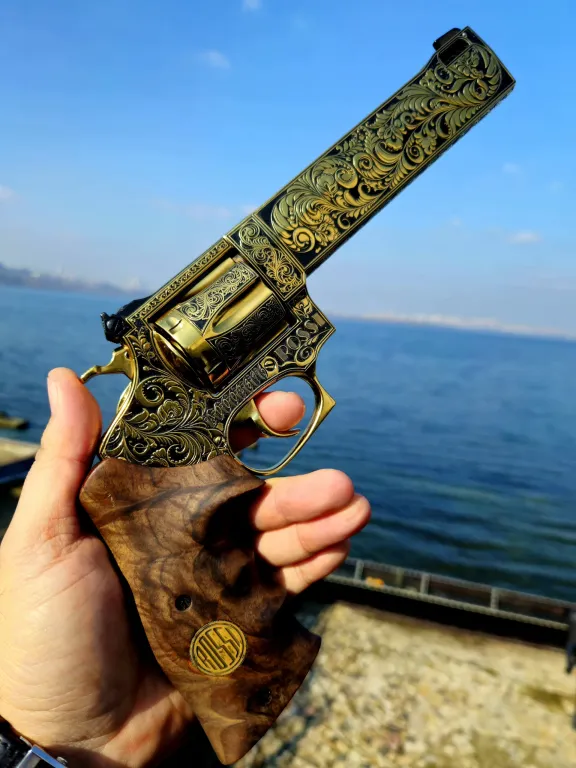 Dünyada Tek Özel Tasarım Rossi 357 Magnum - 4