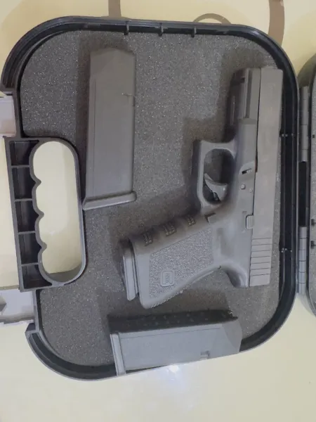 Kamu Görevlisinden Glock 19