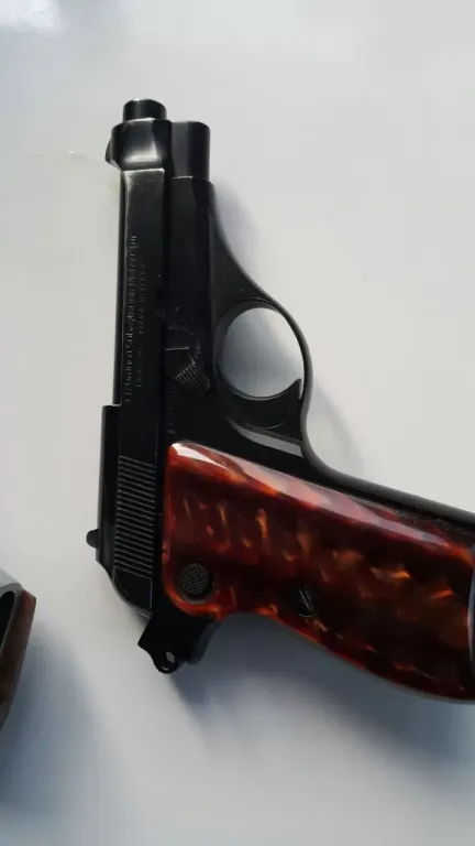 Baretta 6