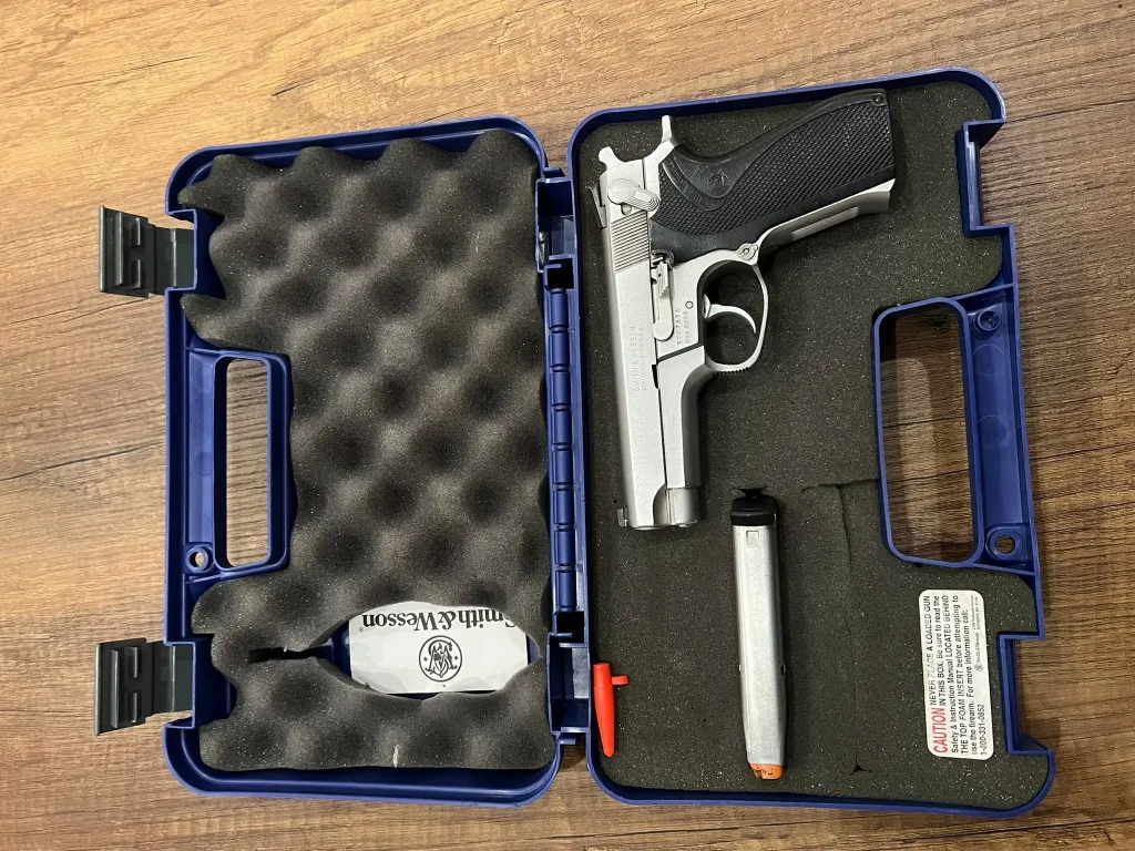 Smith Wesson 5906 - 2